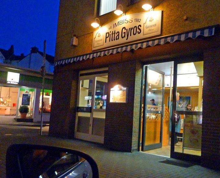 Pitta Gyros Grill